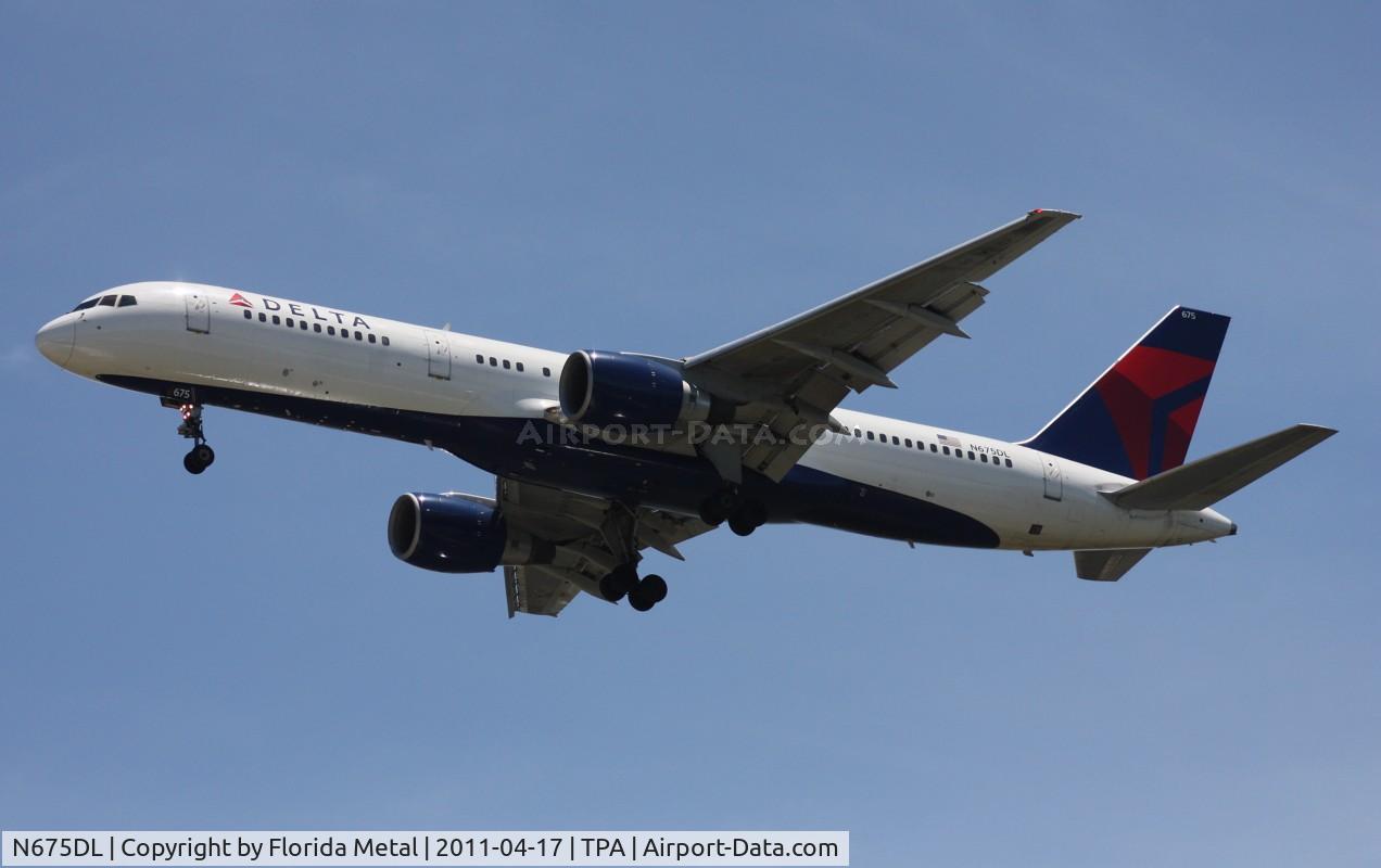 N675DL, 1992 Boeing 757-232 C/N 25980, Delta 757