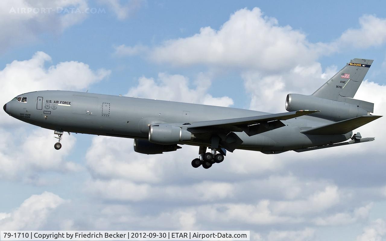 79-1710, 1981 McDonnell Douglas KC-10A Extender C/N 48202, on final RW26