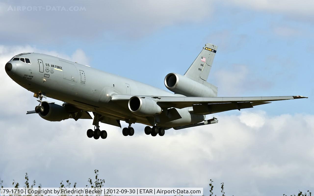 79-1710, 1981 McDonnell Douglas KC-10A Extender C/N 48202, on final RW26
