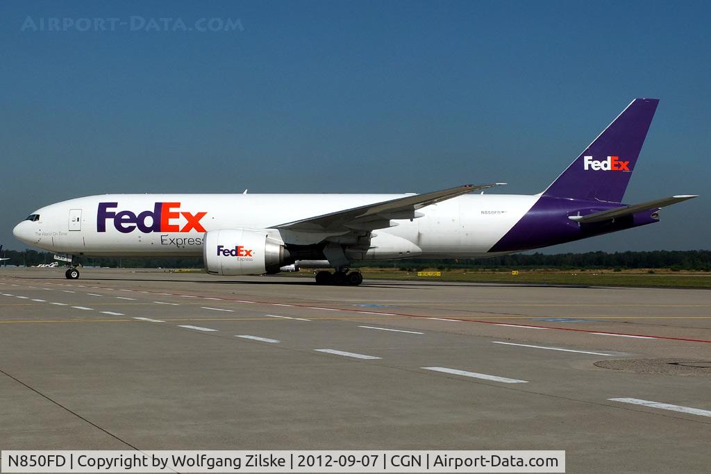 N850FD, 2009 Boeing 777-FS2 C/N 37721, visitor
