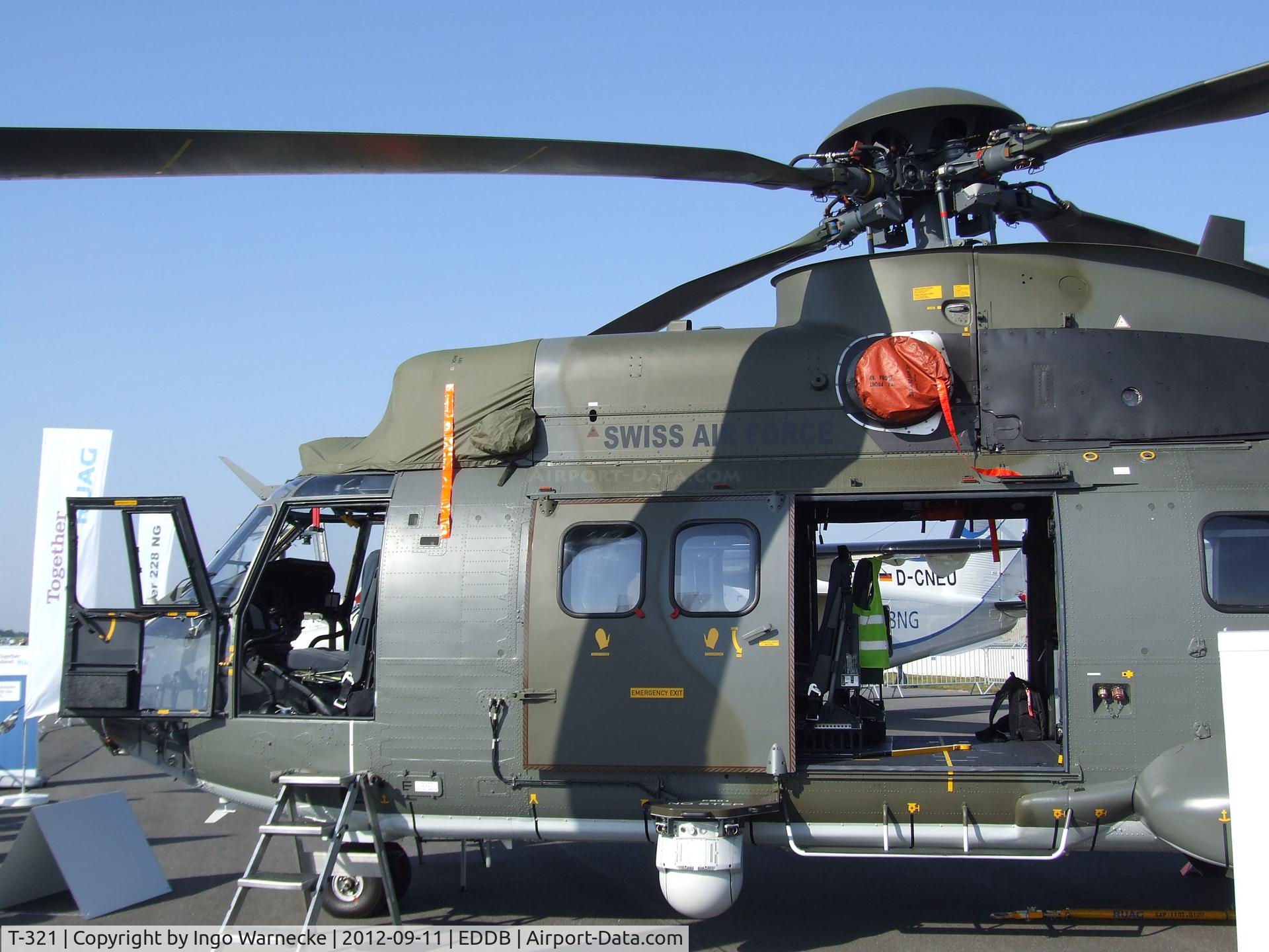 T-321, Aerospatiale AS-332M1 Super Puma C/N 2353, Aerospatiale AS.332M-1 Super Puma of the Swiss Air Force at ILA 2012, Berlin
