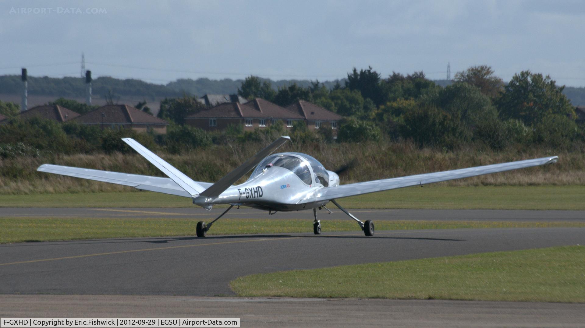 F-GXHD, Robin ATL C/N 110, 2. F-GXHD departing Duxford Airfield.