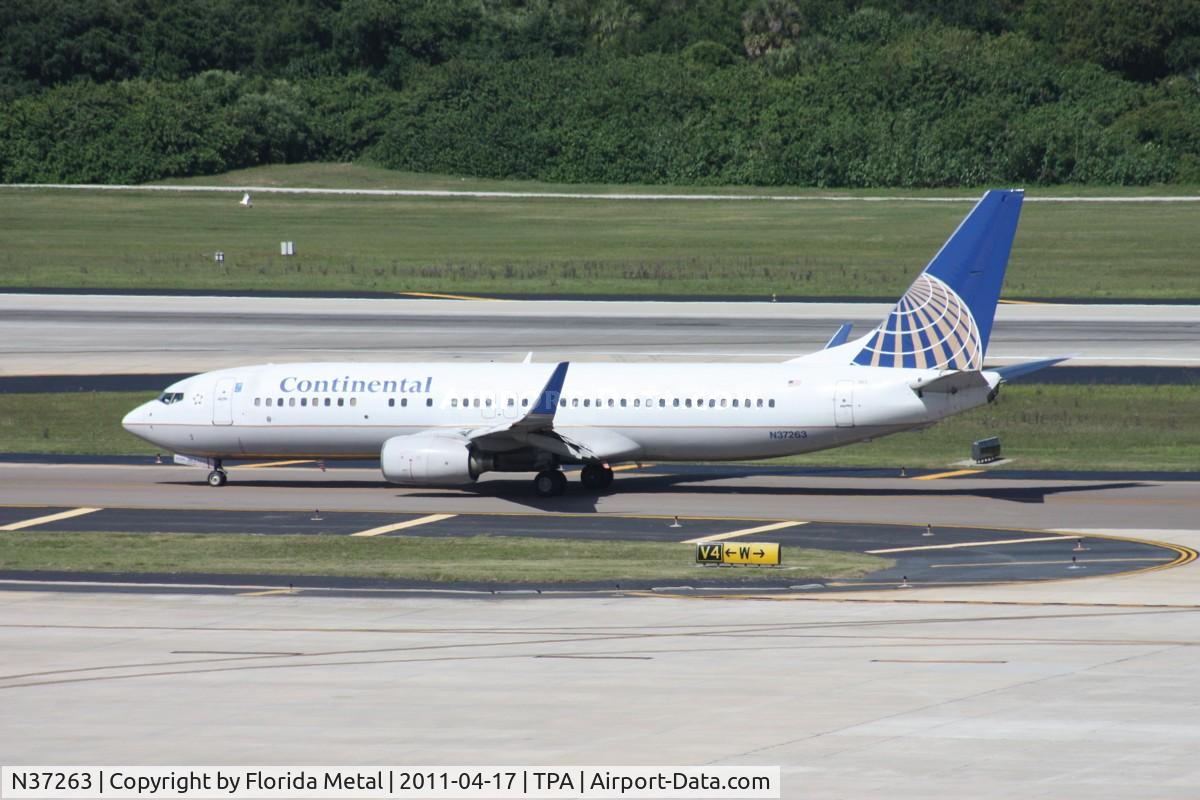 N37263, 2001 Boeing 737-824 C/N 31583, Continental 737-800