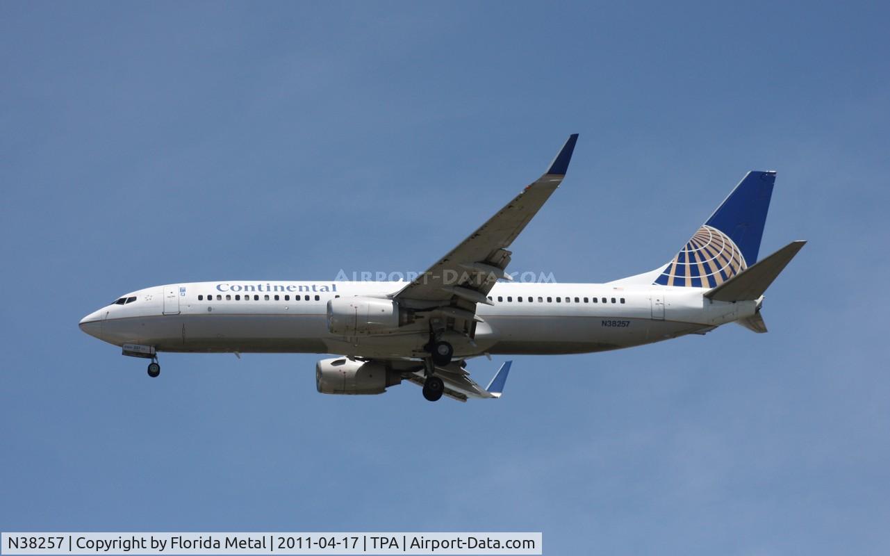 N38257, 2000 Boeing 737-824 C/N 30612, Continental 737-800