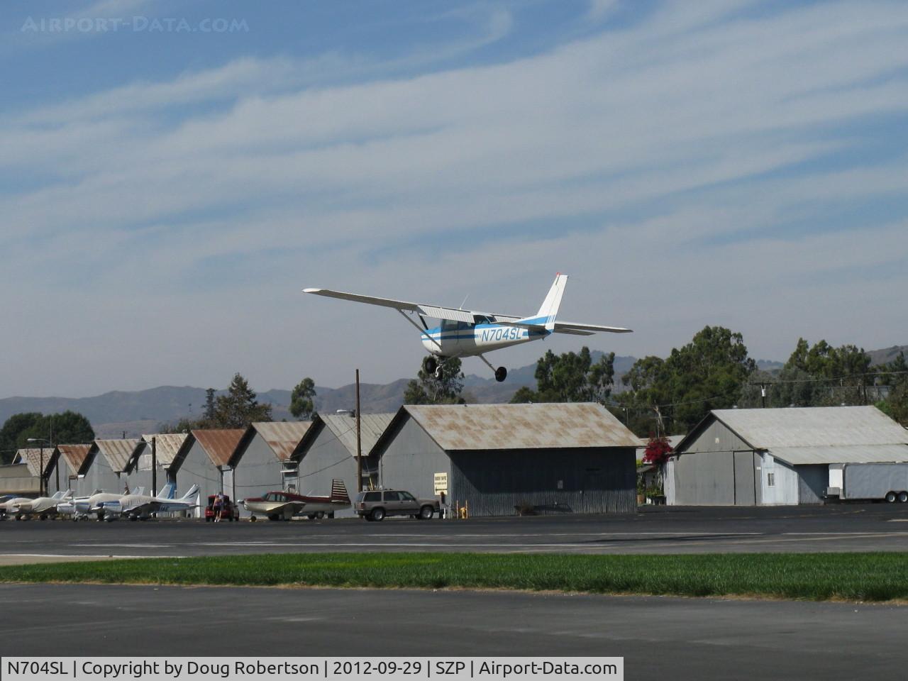 N704SL, 1976 Cessna 150M C/N 15078837, 1976 Cessna 150M, Continental O-200 100 Hp, landing Rwy 22