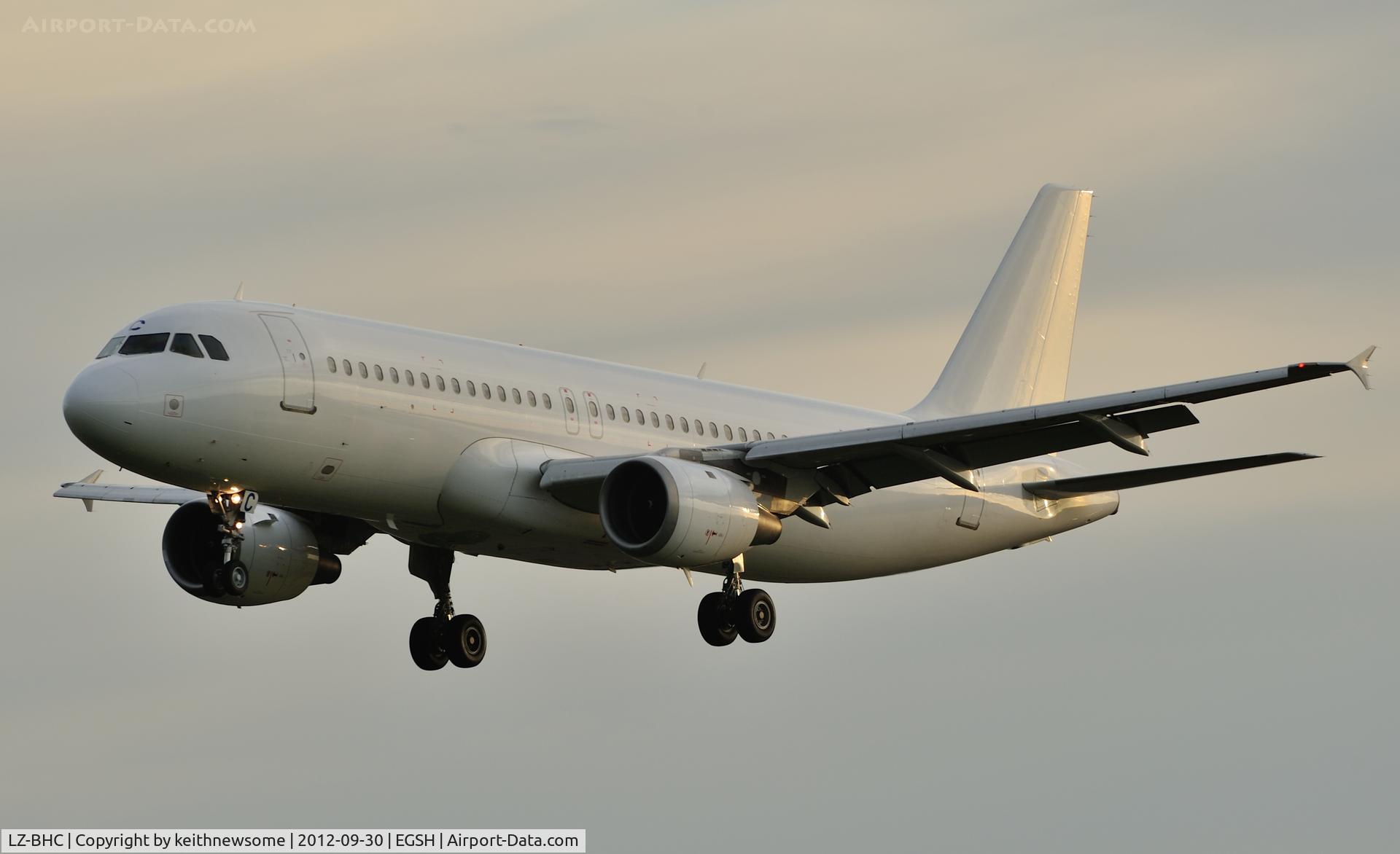 LZ-BHC, 1992 Airbus A320-212 C/N 349, The rising sun enhances the colour scheme !