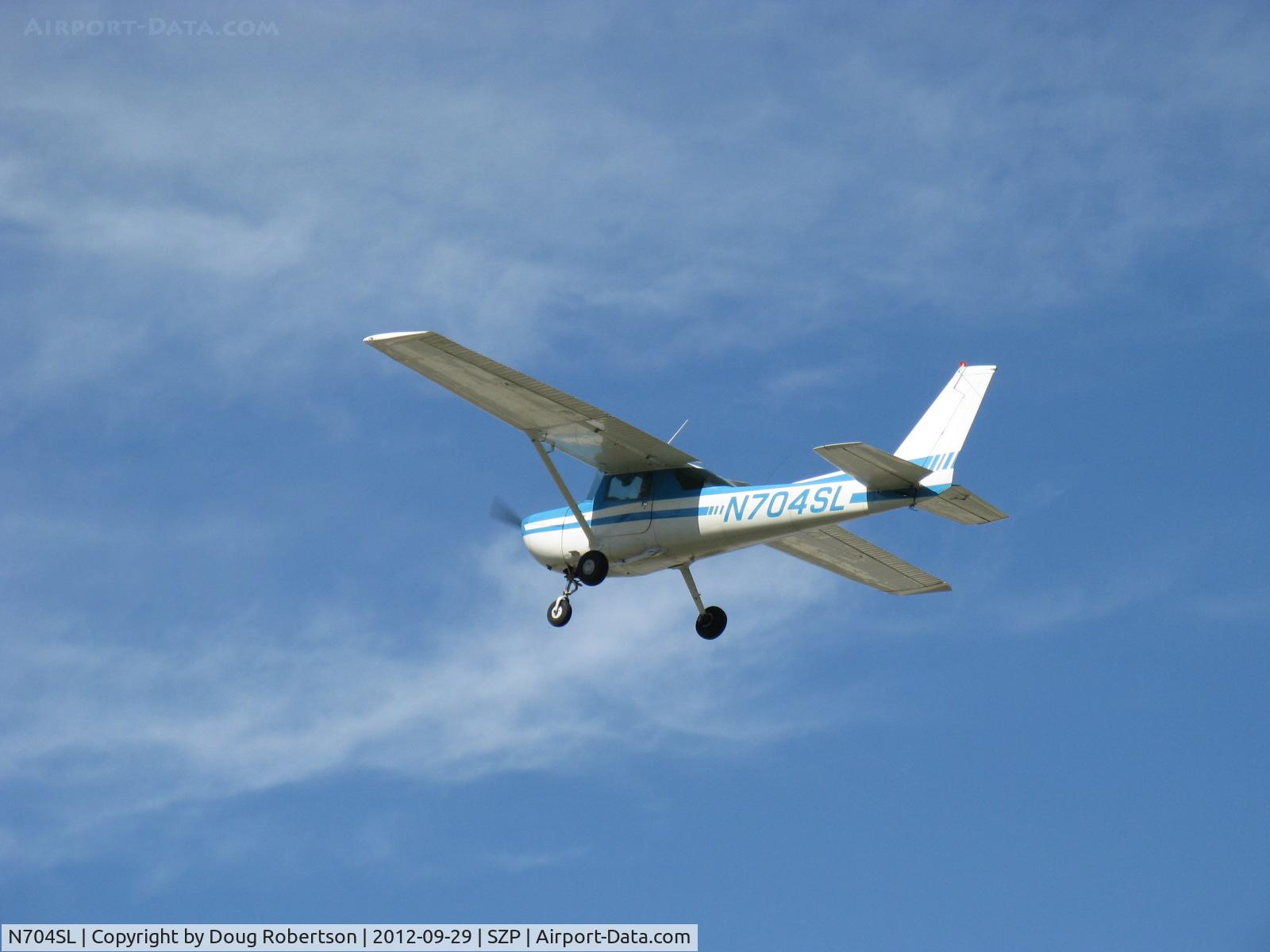 N704SL, 1976 Cessna 150M C/N 15078837, 1976 Cessna 150M, Continental O-200 100 Hp, takeoff climb Rwy 22