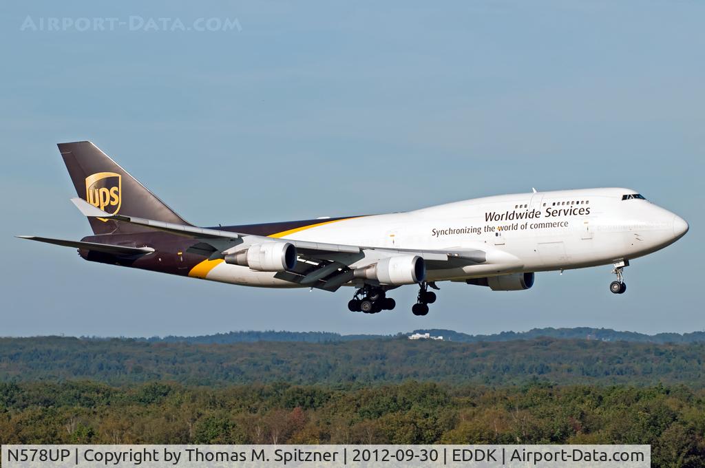 N578UP, 1993 Boeing 747-45EM(BCF) C/N 27154, United Parcel Service N578UP short finals Rwy14L at CGN. Ex EVA Air B-16461.