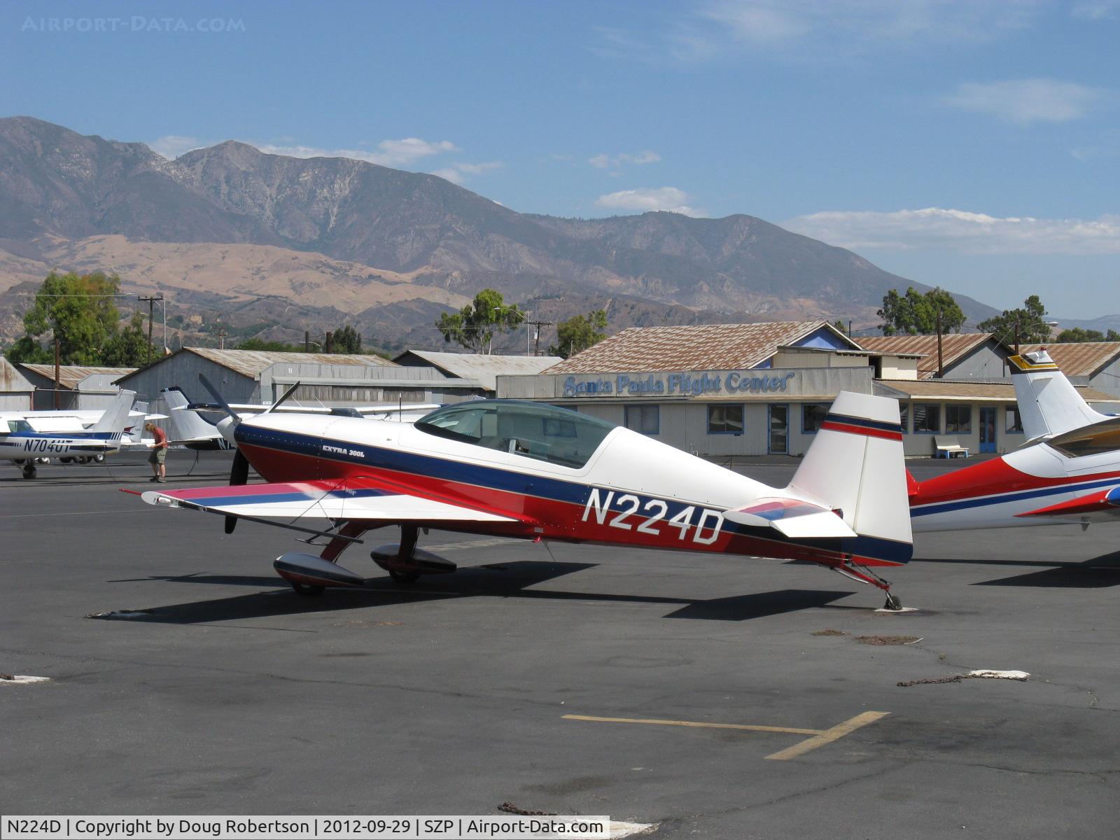 N224D, 1996 Extra EA-300/L C/N 028, 1996 Extra Flugzeugbau Gmbh EA 300/L, Lycoming AEIO-540-L1B5 300 Hp, aerobatic low-wing version design by Walter Extra, German aerobatic champion.