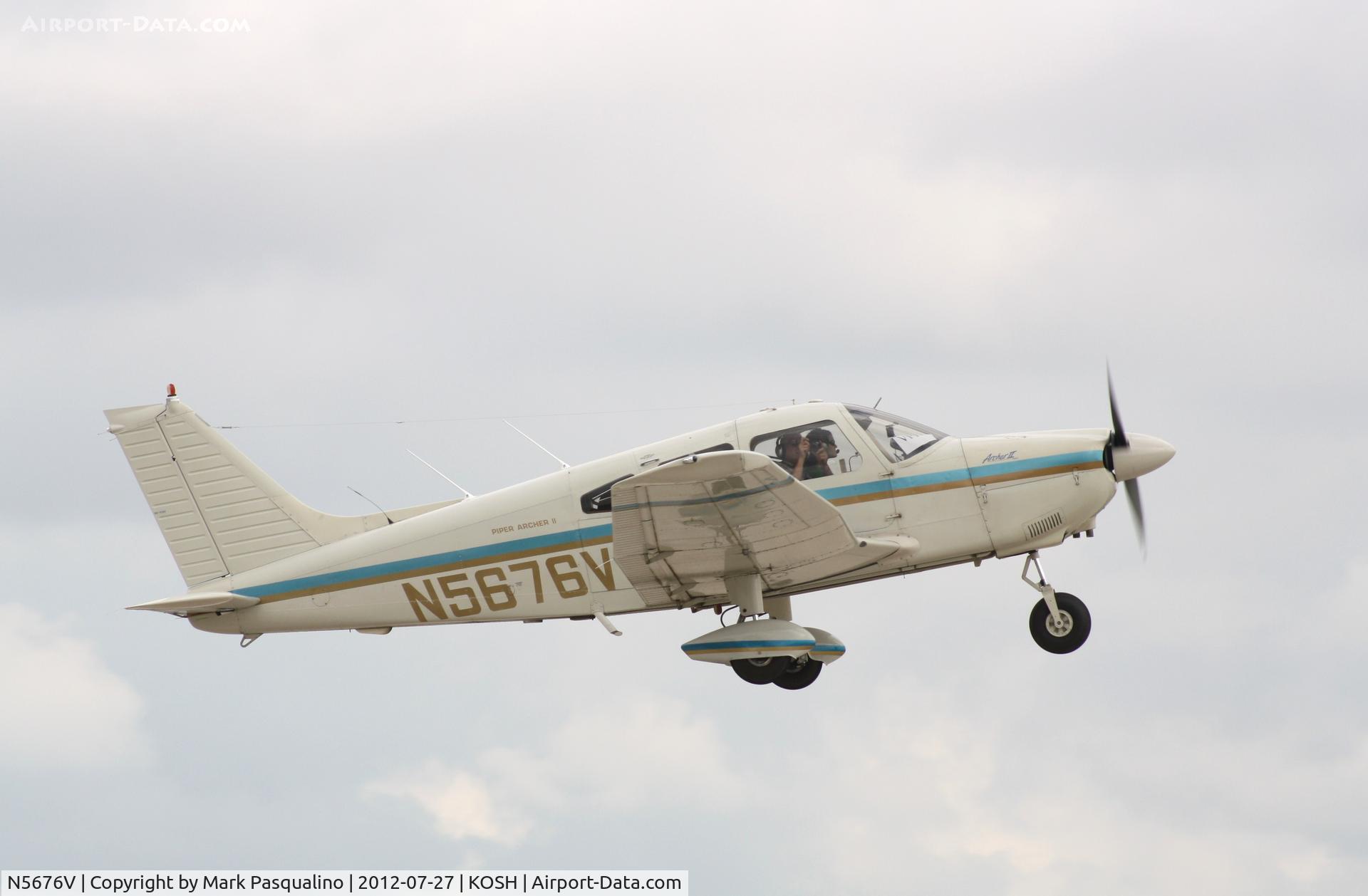 N5676V, 1977 Piper PA-28-181 C/N 28-7790494, Piper PA-28-181
