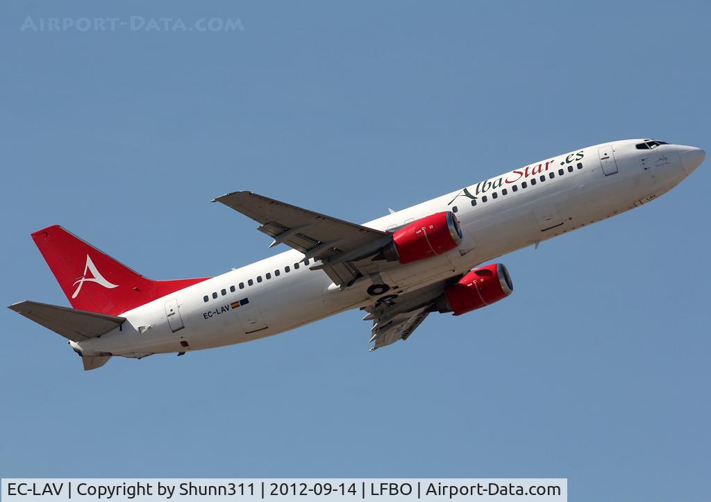 EC-LAV, 1989 Boeing 737-408 C/N 24352, Taking off from rwy 32R