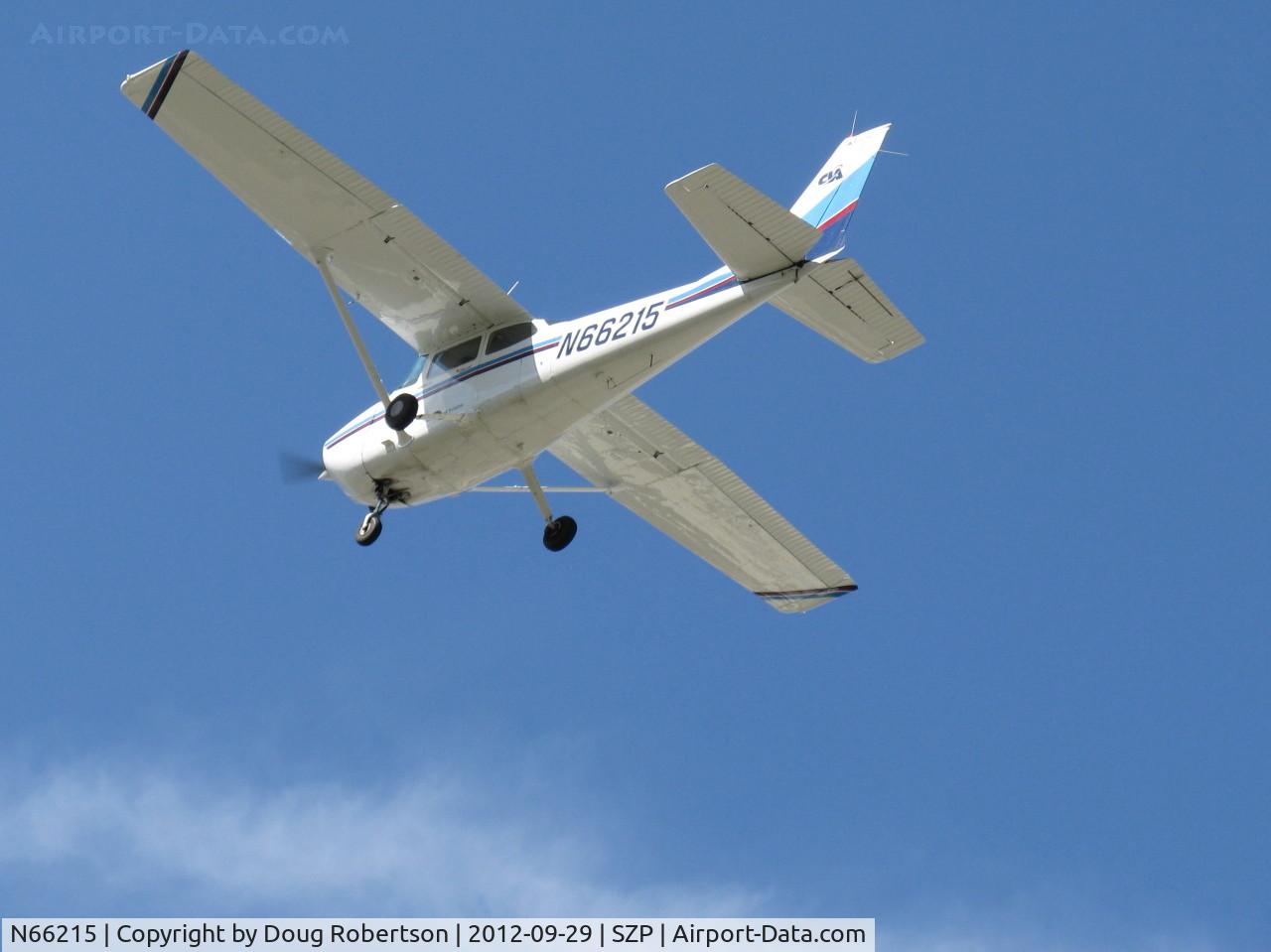 N66215, 1983 Cessna 172P C/N 17275982, 1983 Cessna 172P, Lycoming O-320-D2J 160 Hp, takeoff climb Rwy 22