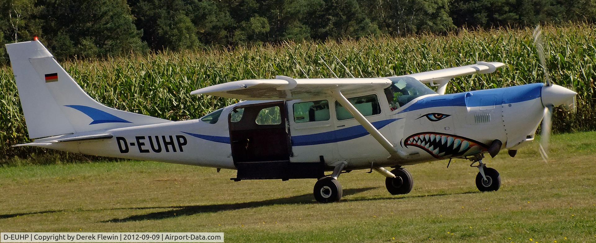 D-EUHP, 1979 Cessna 207 Soloy Turbine C/N 207-00553, Going for refuel after final drop before 