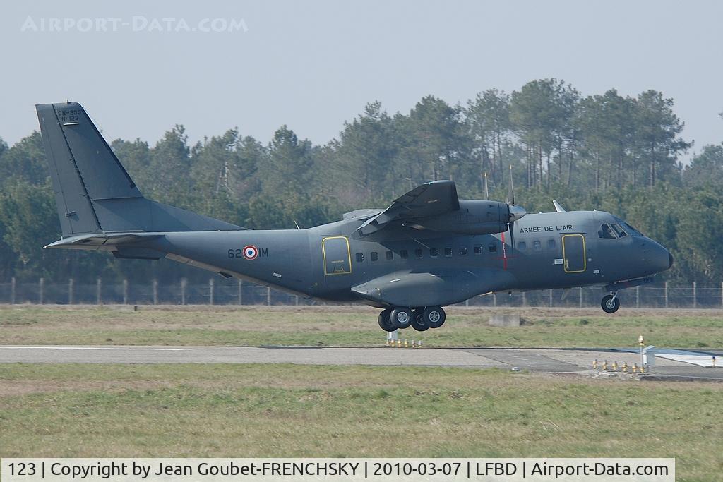 123, Airtech CN-235-200M C/N C123, FRENCH ARMY landing 05