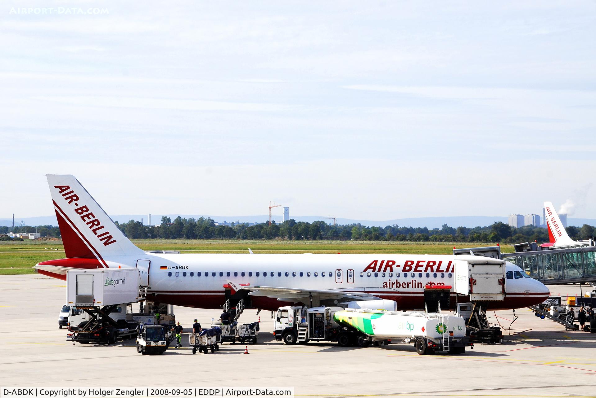 D-ABDK, 2006 Airbus A320-214 C/N 2968, Busy moments