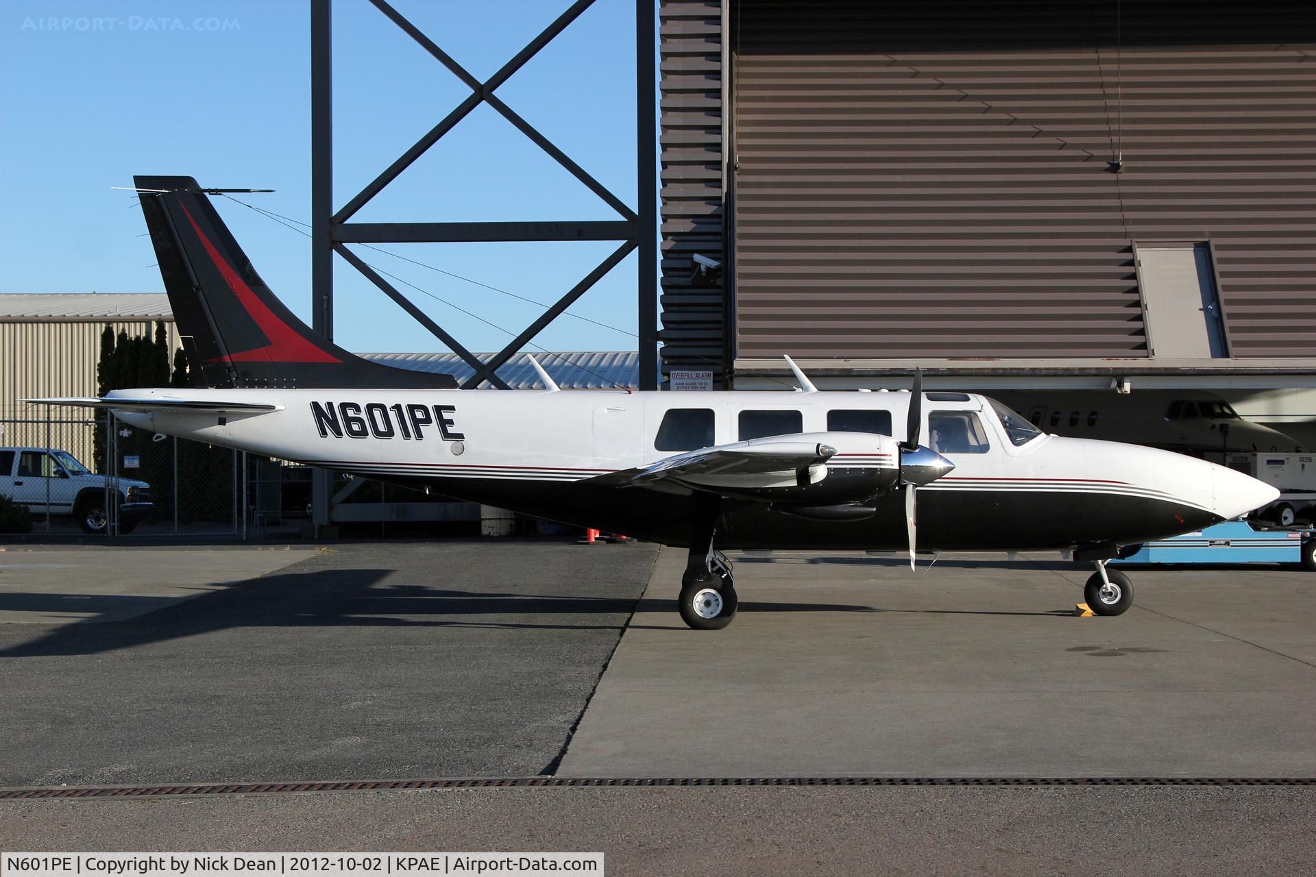 N601PE, 1977 Smith Aerostar 601P C/N 61P-0421-153, KPAE/PAE