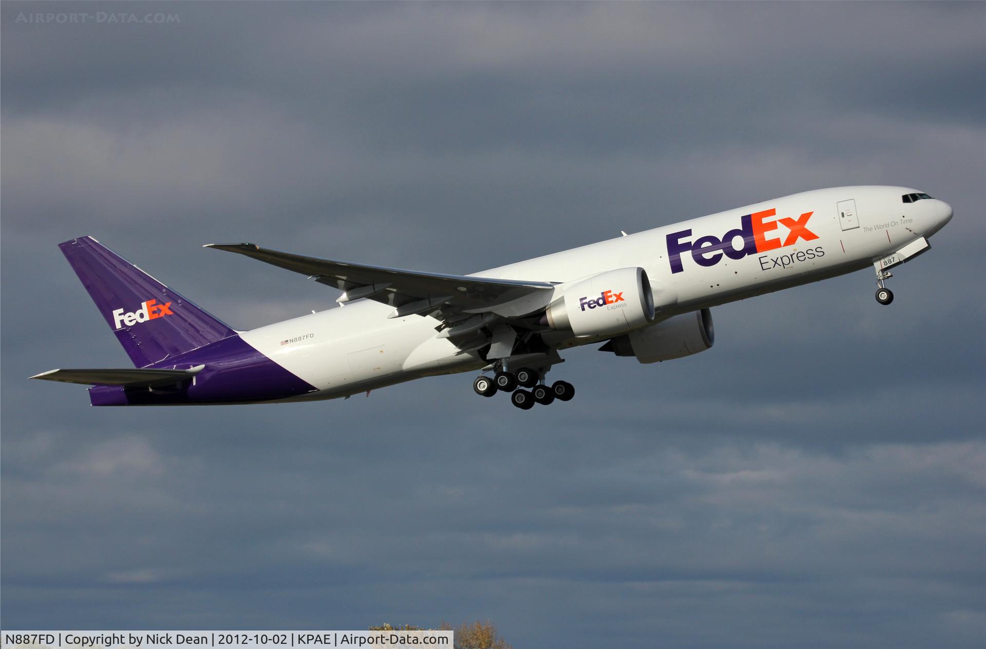 N887FD, 2012 Boeing 777-F6N C/N 41066, KPAE/PAE