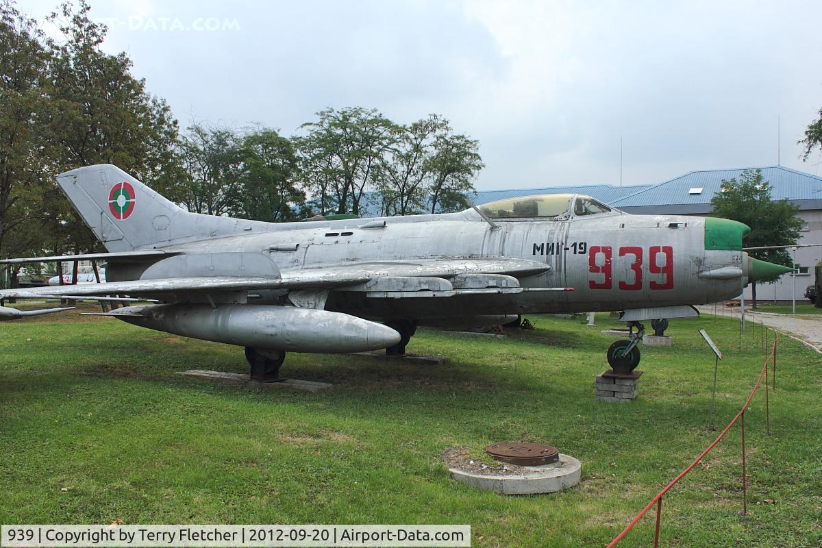 939, Mikoyan-Gurevich MiG-19PM C/N 65210939, Exhibited at Military Museum in Sofia