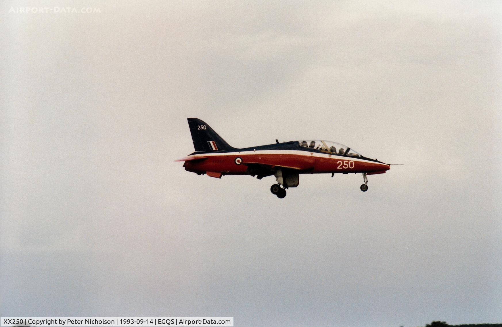 XX250, 1978 Hawker Siddeley Hawk T.1 C/N 086/312086, Hawk T.1, callsign FYY 59, of 6 Flying Training School at RAF Finningley on final approach to RAF Lossiemouth in September 1993.