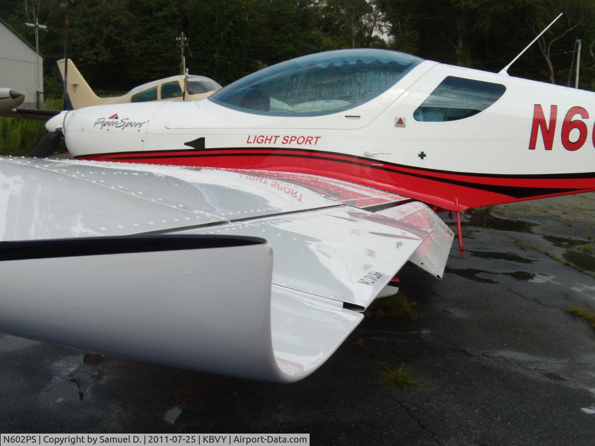 N602PS, 2010 SportCruiser (PiperSport) Piper Sport C/N P1001006, Wingtip of 2PS @ KBVY.