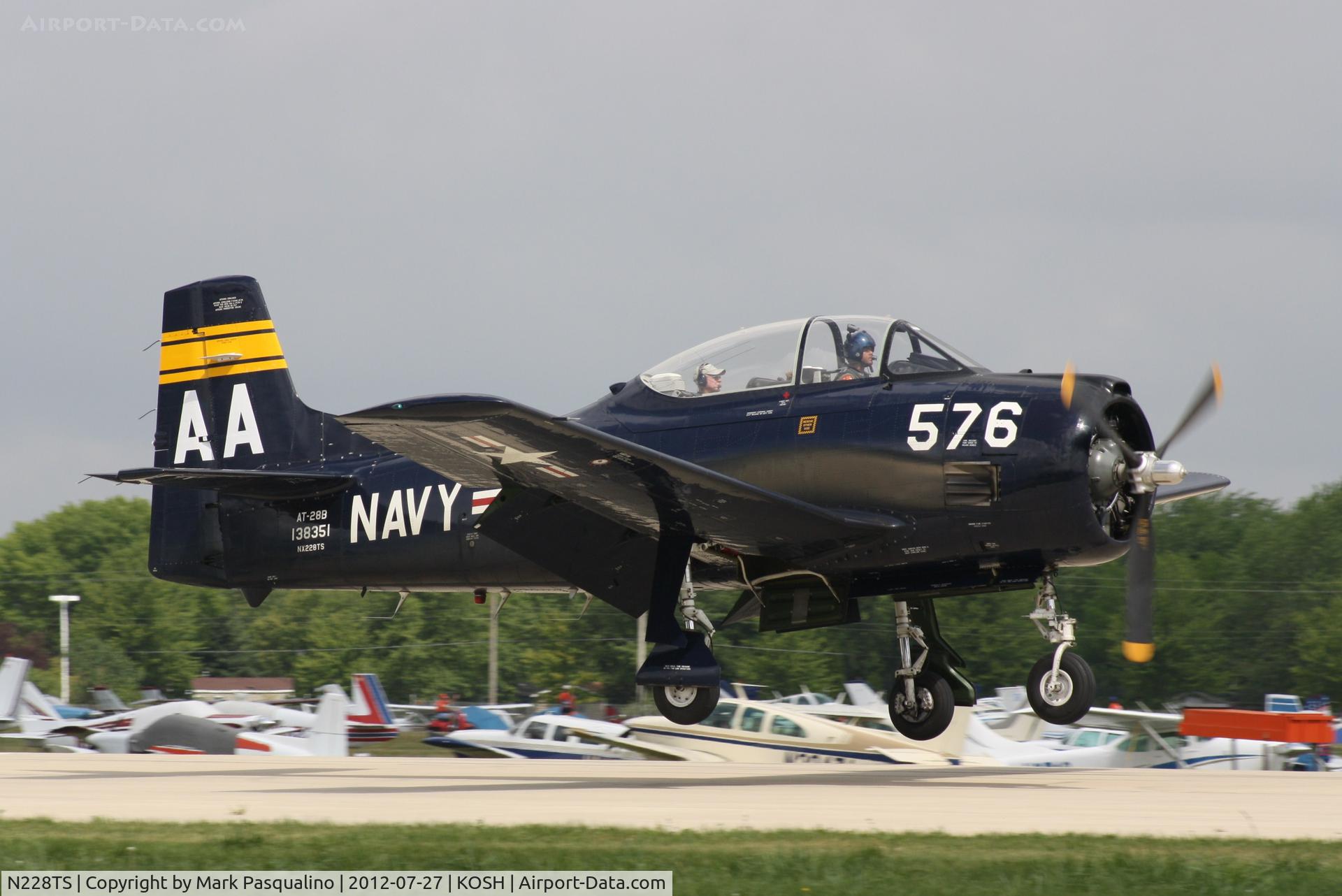 N228TS, 1954 North American T-28D Trojan C/N 200-422, North American T-28B