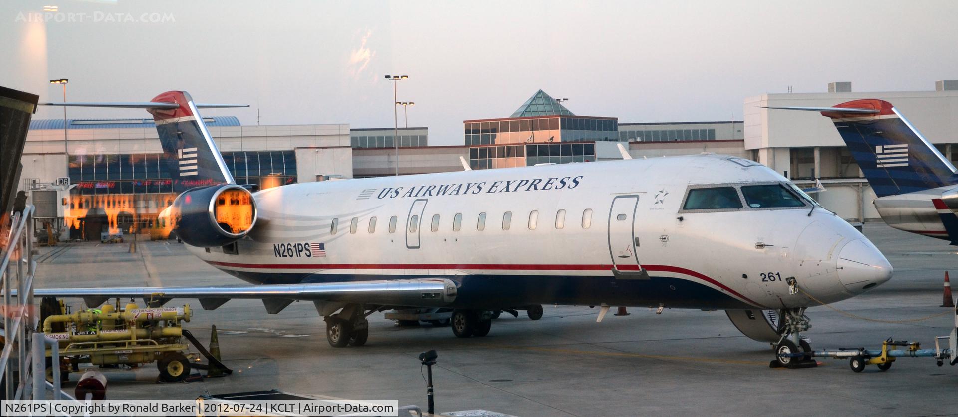 N261PS, 2004 Bombardier CRJ-200ER (CL-600-2B19) C/N 7959, CLT, NC