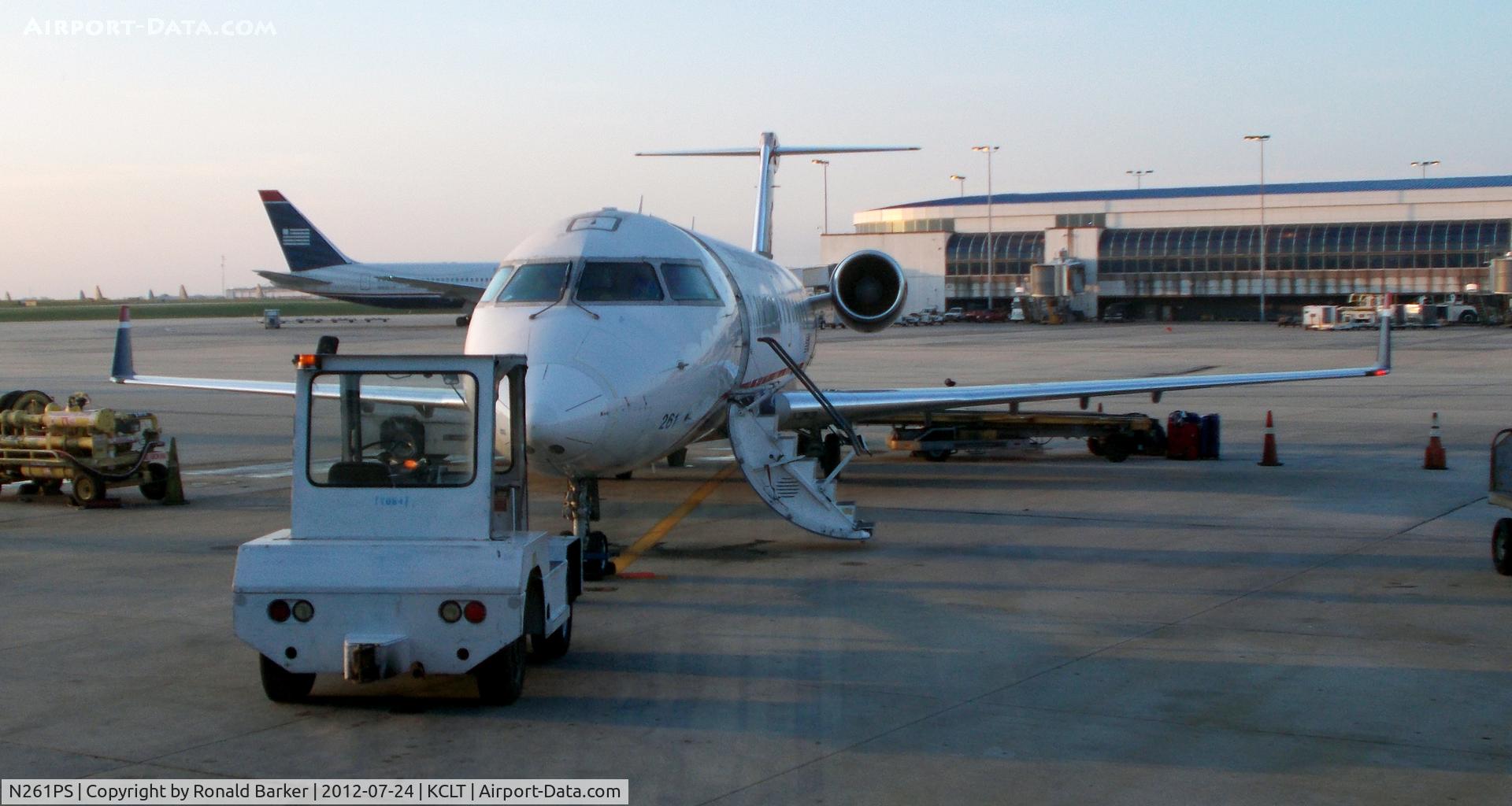 N261PS, 2004 Bombardier CRJ-200ER (CL-600-2B19) C/N 7959, CLT, NC