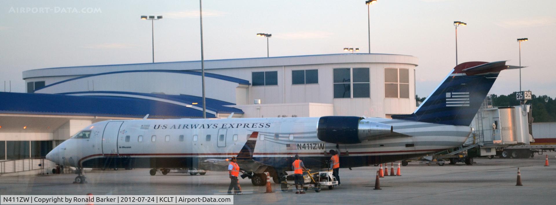 N411ZW, 2001 Bombardier CRJ-200LR (CL-600-2B19) C/N 7569, CLT, NC