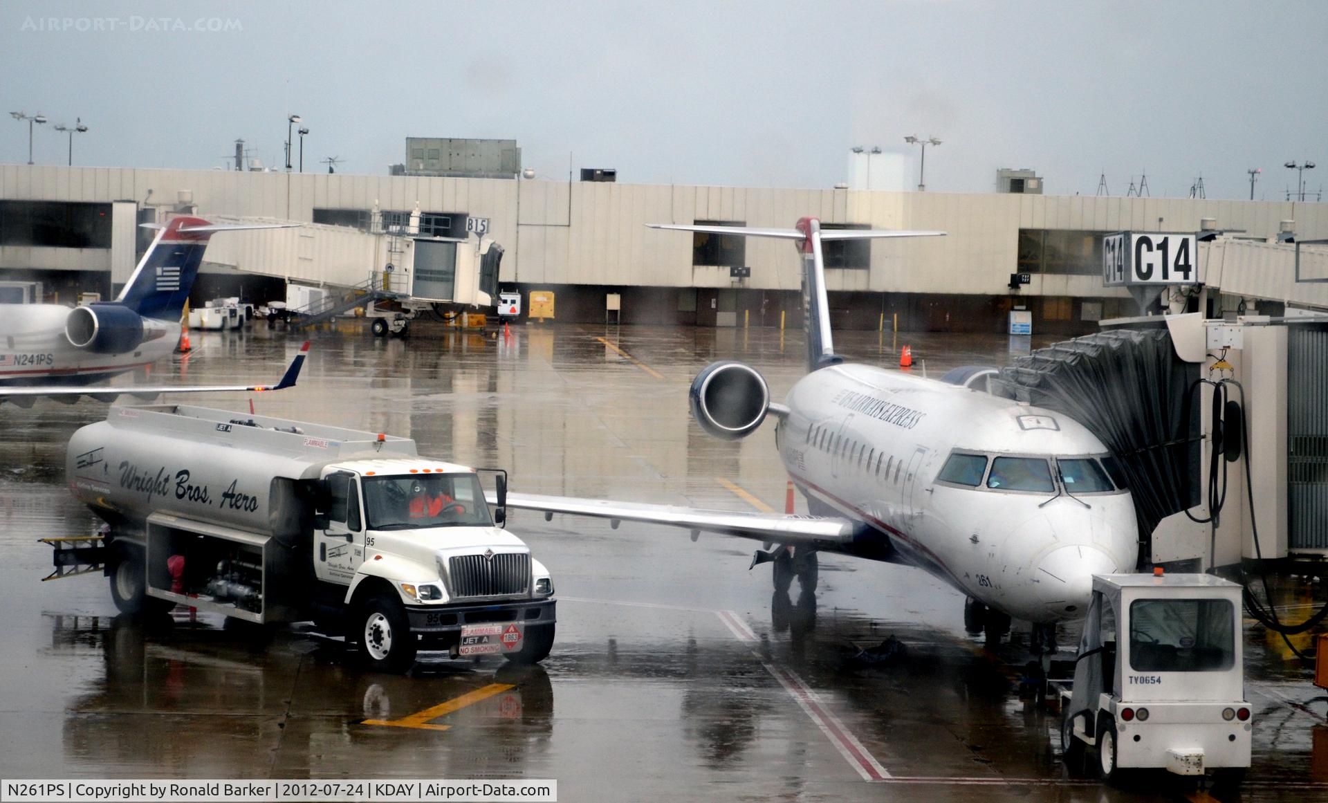 N261PS, 2004 Bombardier CRJ-200ER (CL-600-2B19) C/N 7959, Dayton