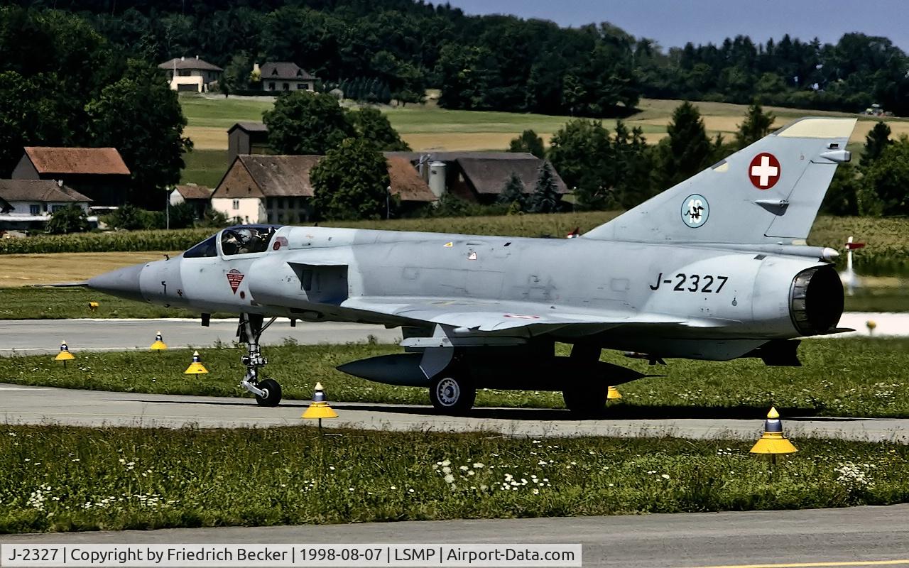 J-2327, Dassault (F+W Emmen) Mirage IIIS C/N 17-26-125/1017, holding point at Payerne AB