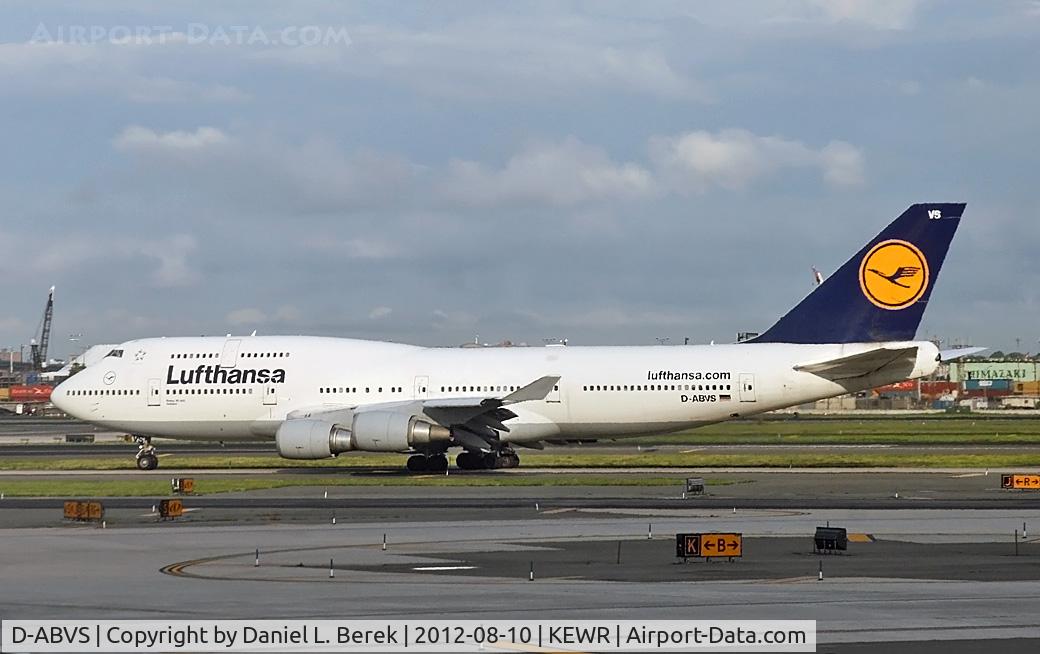 D-ABVS, 1997 Boeing 747-430 C/N 28286, Beautiful LH 744 taxies at Newark