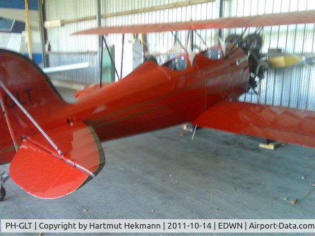 PH-GLT, 1968 Great Lakes 2T-1A Sport Trainer C/N 6710J-342, Inside hangar of EDWN