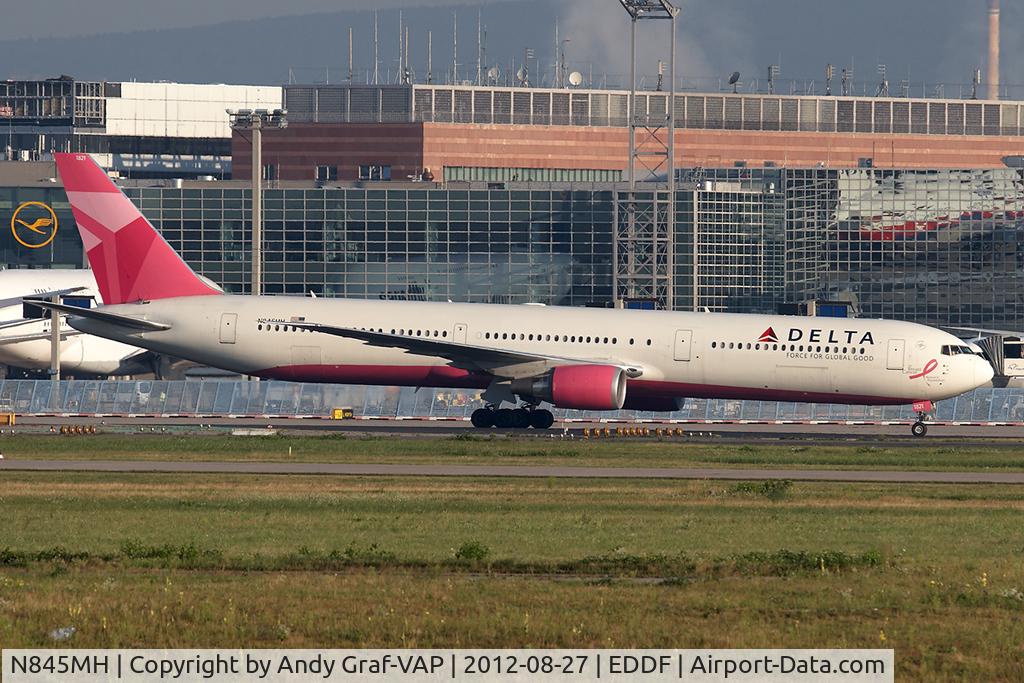 N845MH, 2002 Boeing 767-432/ER C/N 29719, Delta 767-400