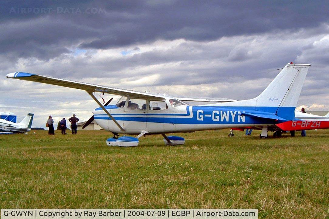 G-GWYN, 1974 Reims F172M Skyhawk Skyhawk C/N 1217, R/Cessna F.172M Skyhawk [1217] Kemble~G 09/07/2004