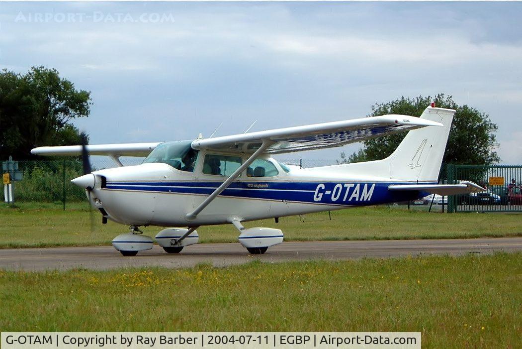 G-OTAM, 1974 Cessna 172M Skyhawk C/N 172-64098, Cessna 172M Skyhawk [172-64098] Kemble~G 11/07/2004
