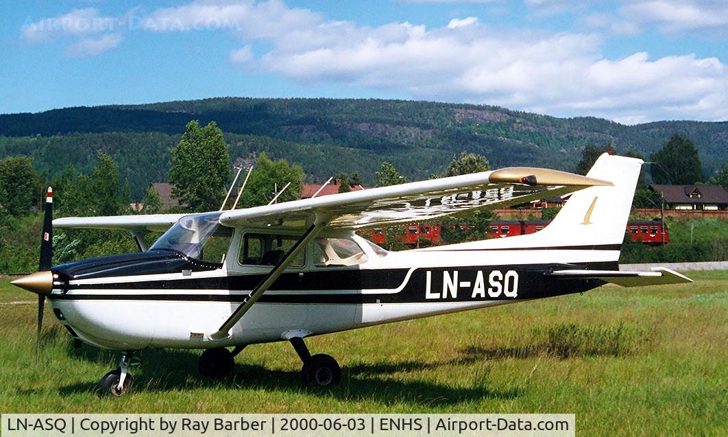 LN-ASQ, Reims F172M Skyhawk Skyhawk C/N 1448, R/Cessna F.172M Skyhawk [1448] Hokksund~LN 03/06/2000. Destroyed when a hangar collapsed at Hokksund on 29-12-02.