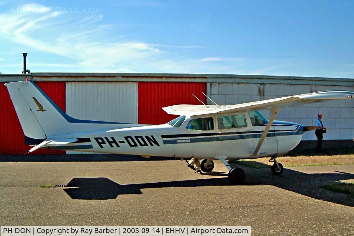 PH-DON, 1981 Cessna 172P Skyhawk II C/N 17274985, Cessna 172P Skyhawk [172-74985] Hilversum~PH 14/09/2003