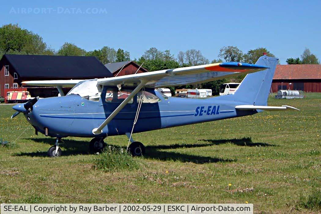 SE-EAL, 1965 Cessna 172F C/N 17252008, Cessna 172F Skyhawk [172-52008] Uppsala-Sundbro~SE 29/05/2002