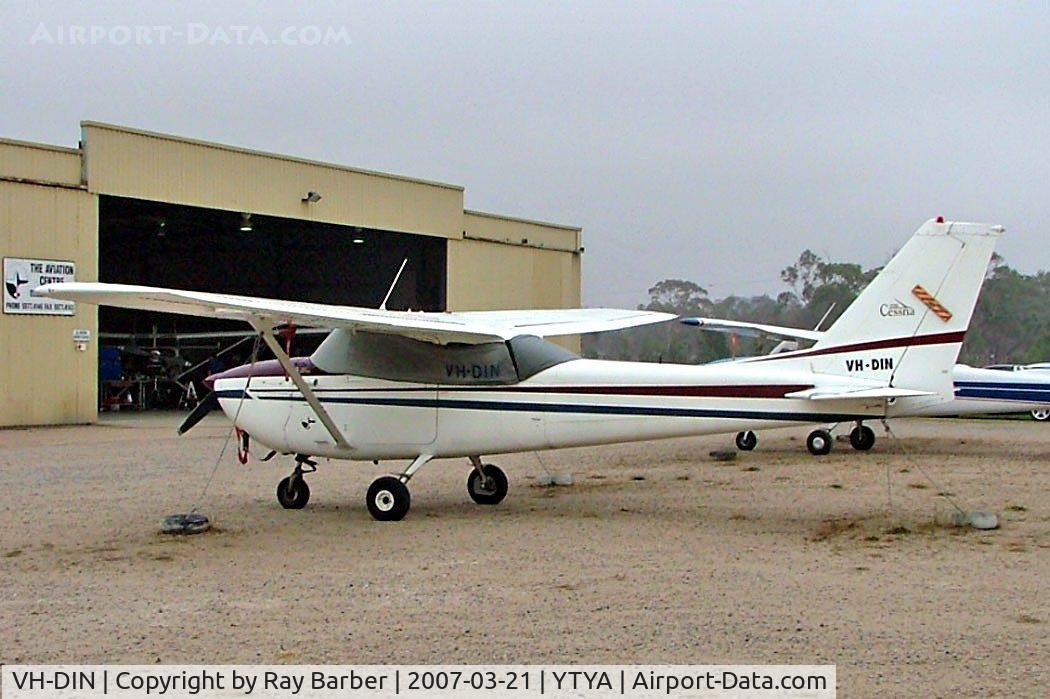 VH-DIN, 1963 Cessna 172D C/N 17250522, Cessna 172D Skyhawk [172-50522] Tyabb~VH 21/03/2007