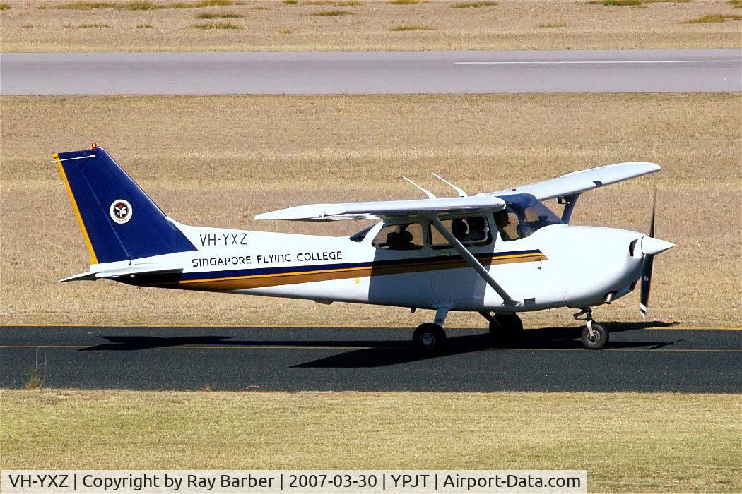 VH-YXZ, 2000 Cessna 172R C/N 17280885, Cessna 172R Skyhawk [172-80885] Perth-Jandakot~VH 30/03/2007