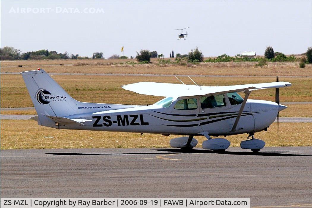 ZS-MZL, Cessna 172N Skyhawk C/N 17272798, Cessna 172N Skyhawk [172-72798] Wonderboom~ZS 19/09/2006
