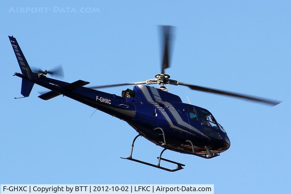 F-GHXC, Aérospatiale AS 350B2 Ecureuil C/N 1093, In flight over Ile-Rousse