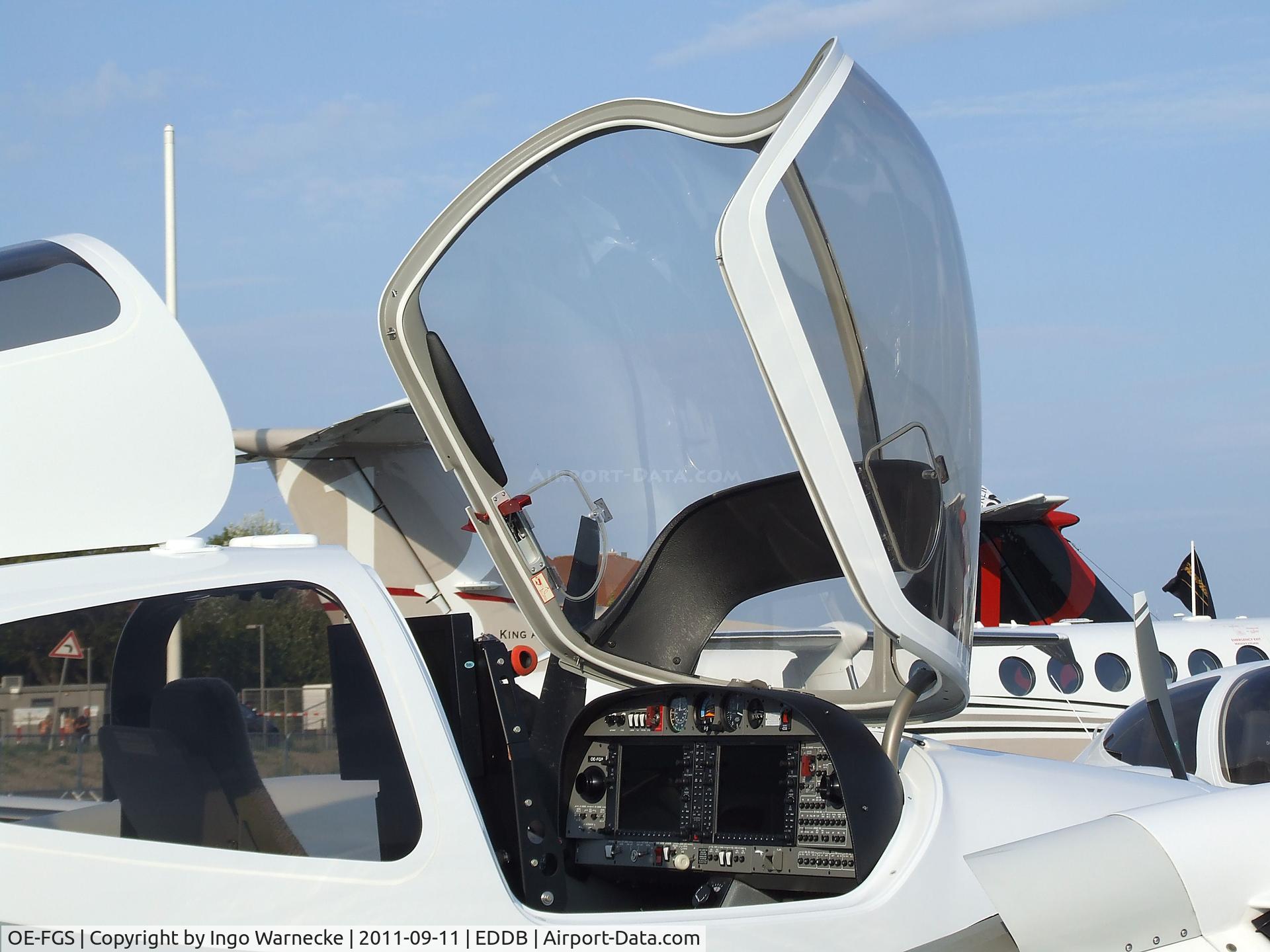 OE-FGS, 2011 Diamond DA-42M-NG Twin Star C/N 42.MN018, Diamond DA-42M-NG MPP (Multi-Purpose Platform) at ILA 2012, Berlin  #c