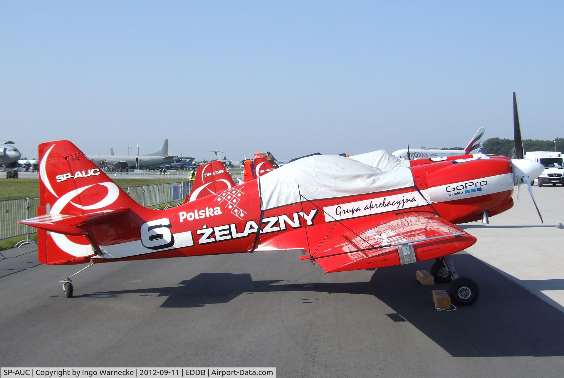 SP-AUC, Zlin Z-50LS C/N 0032, Zlin Z-50LS of the Zelazny aerobatic team at the ILA 2012, Berlin