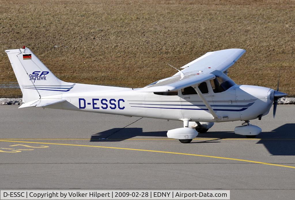 D-ESSC, Cessna 172S C/N 172S9538, at fdh
