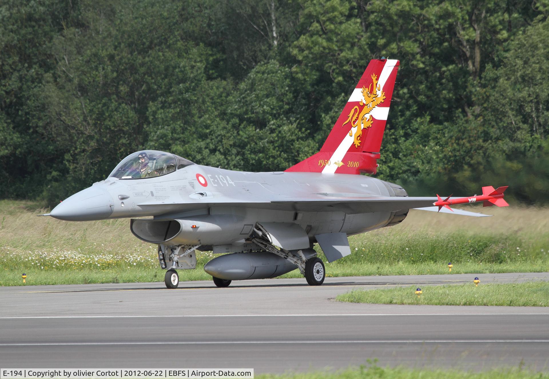 E-194, SABCA F-16A Fighting Falcon C/N 6F-21, Florennes airshow 2012