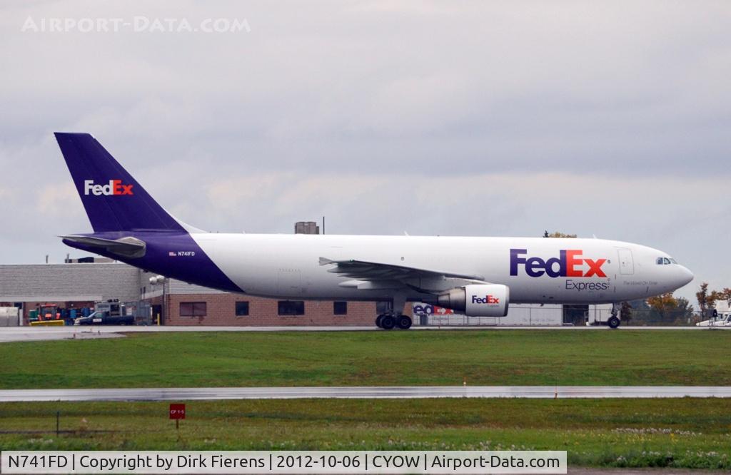 N741FD, 1991 Airbus A300B4-622R C/N 611, Just landed from Buffalo NY and heading towards the Fed Ex terminal.