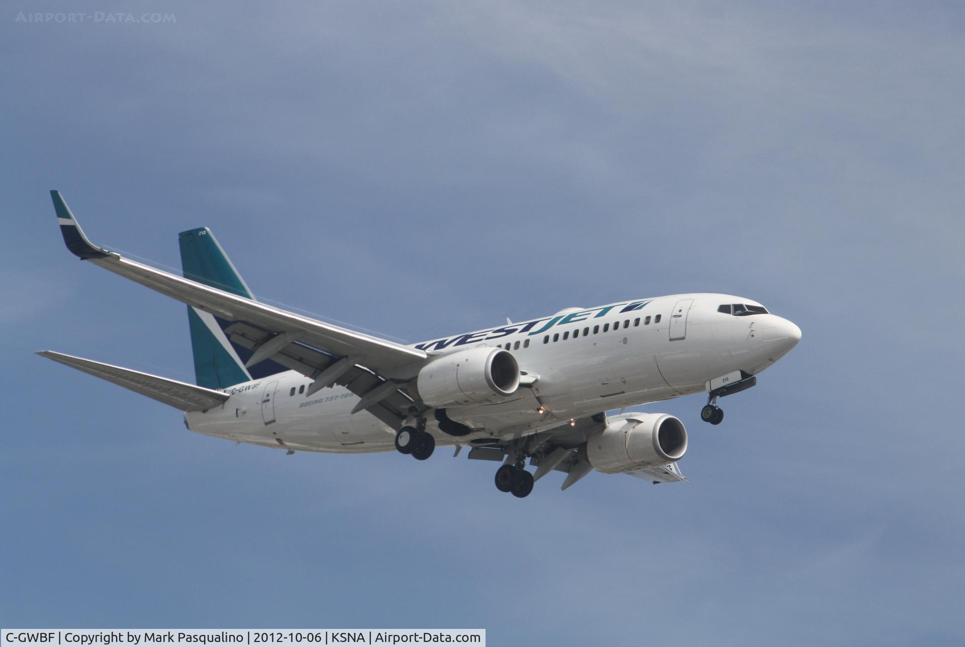 C-GWBF, 2003 Boeing 737-7CT C/N 32757, Boeing 737-700