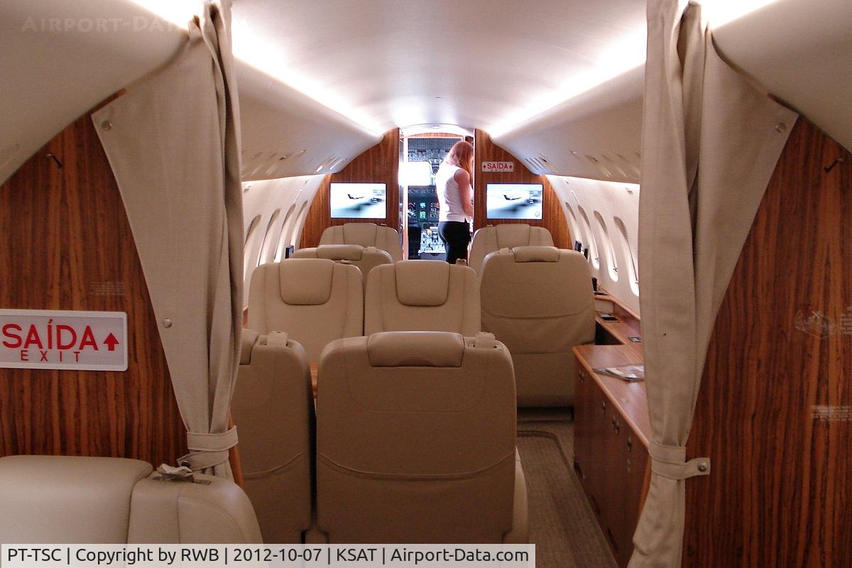 PT-TSC, 2012 Embraer EMB-135BJ Legacy 650 C/N 14501149, Interior looking forward