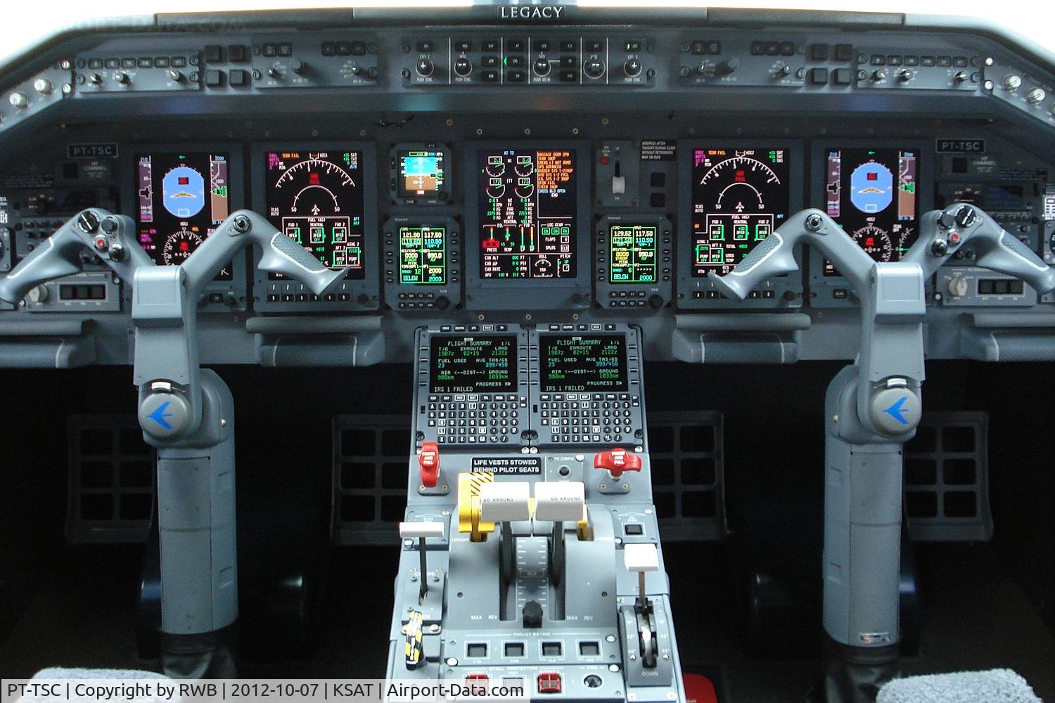 PT-TSC, 2012 Embraer EMB-135BJ Legacy 650 C/N 14501149, Cockpit